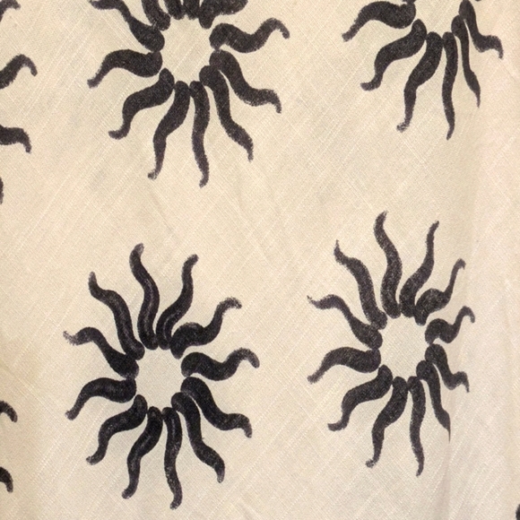 3/$30 EUC H&M M Linen Blend Off White Boho Maxi Skirt with Painted Sun Print - Picture 7 of 7